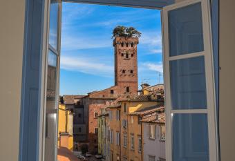 Al Carmine Apartments Towers view with AC allows 18 year olds to book a room