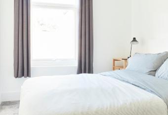 The Millhouse Sleep Inn allows 18 year olds to book a room