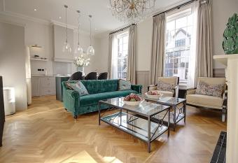 ch1 boutique stays allows 18 year olds to book a room