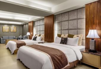 Chuang-Tang Spring SPA Hotel - Deyang allows 18 year olds to book a room