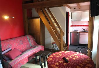 Appartements et Chambres Le Vaumurier de Saint Lambert has Balcony rooms