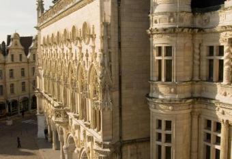 APPARTEMENTS DU BEFFROI allows 18 year olds to book a room