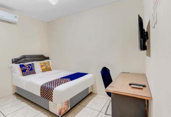 SPOT ON 90148 Gosepa Mayjend Sungkono allows 18 year olds to book a room