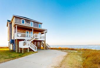 Island Thunder #15-I has rooms with a private hot tub