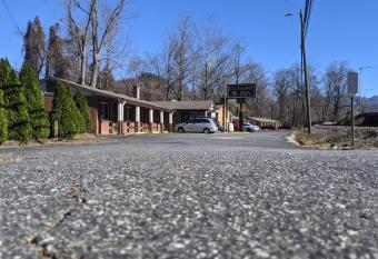 Economy Inn Sylva has Smoking rooms