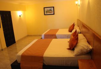 Hotel Boutique Rosa de Lima has Balcony rooms