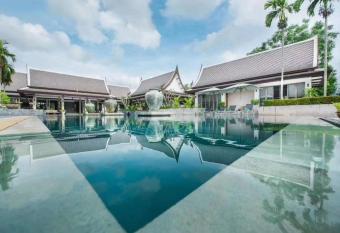 OASIS VILLA PATTAYA has Balcony rooms