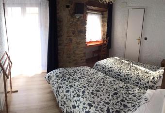 Hospedaje Albizabal HVI00405 has Balcony rooms