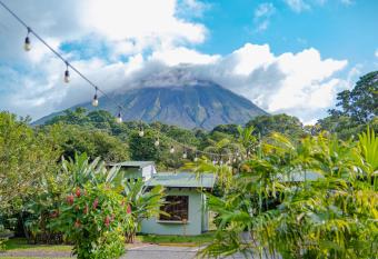 Confort Arenal has Balcony rooms
