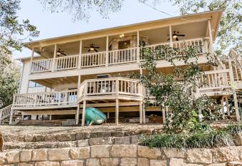 Guadalupe Retreat has Balcony rooms