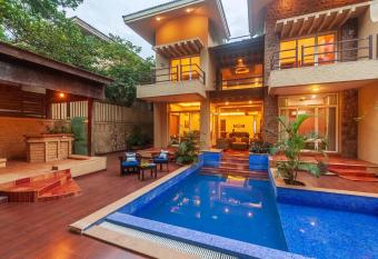 StayVista s The Happy Hive - Cozy rooms and a pool for a delightful stay allows 18 year olds to book a room