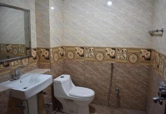 De-Metro Guest House allows 18 year olds to book a room