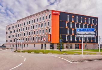 easyHotel Paris Charles de Gaulle Villepinte allows 18 year olds to book a room