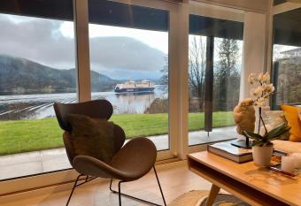 Funky cabin with a panoramic view of the Oslofjord has Balcony rooms