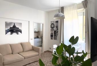 Atelier Rimini 1 allows 18 year olds to book a room