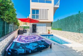 Finca Rotonda de Aucanada has Balcony rooms