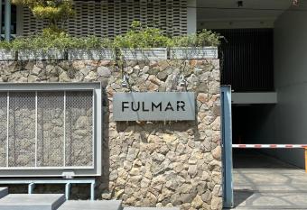FULMAR Pasteur has Balcony rooms
