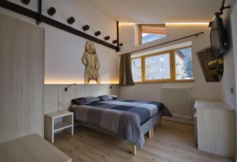 B&B Paganella Flabbi s Family has Balcony rooms