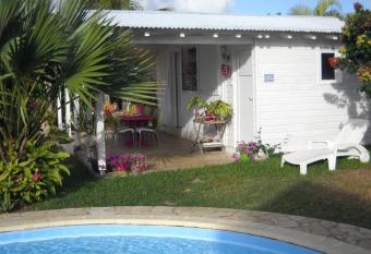 Orchid  e allows 18 year olds to book a room