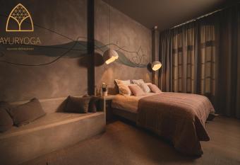 Ayuryoga Wellnesshotel allows 18 year olds to book a room