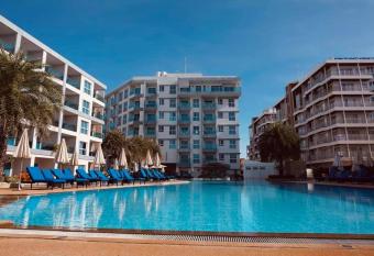 Grand Blue 607 by Sun4U has Balcony rooms