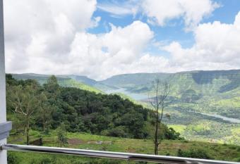 Harmony Palace has Balcony rooms