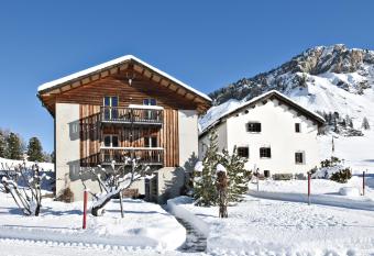 Hotel Chesa Pool allows 18 year olds to book a room