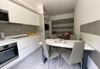 Liguria Home 4 allows 18 year olds to book a room