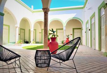 Hotel Boutique La Casona by Kavia allows 18 year olds to book a room