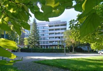 HAK Hotel am Klostersee allows 18 year olds to book a room