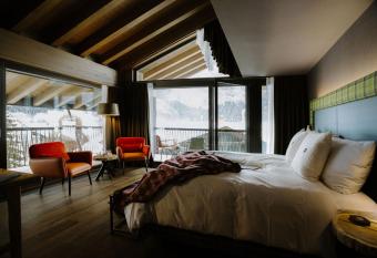 Bergwelt Grindelwald - Alpine Design Resort has Balcony rooms