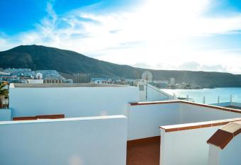 Banana Surf House allows 18 year olds to book a room