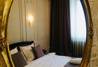 Aparthotel - Plai allows 18 year olds to book a room