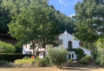 Podere Campofossato allows 18 year olds to book a room