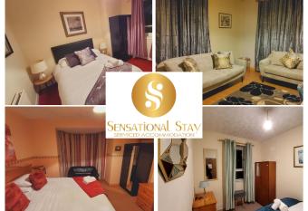 4 Bedroom Apts at Sensational Stay Serviced Accommodation Aberdeen- Powis Crescent has Balcony rooms