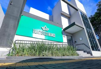 Vila Castelo Residencial no Centro de Foz allows 18 year olds to book a room