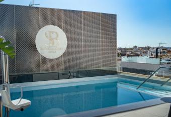 Soho Boutique Catedral allows 18 year olds to book a room