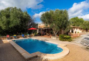 Cocotte has Balcony rooms