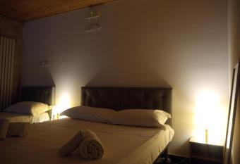 Antadia Duomo Monreale allows 18 year olds to book a room