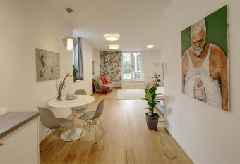 Boutique Apartments Freiburg - Elsa has Balcony rooms