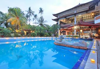 Puri Naga Beachfront Cottages has Balcony rooms
