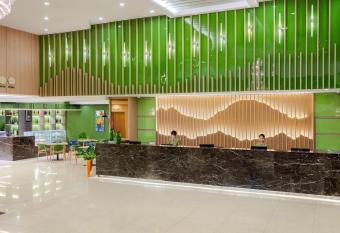 Best Western Green Hill Hotel allows 18 year olds to book a room