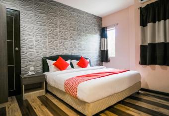 Sky Star Hotel KLIA/KLIA2 allows 18 year olds to book a room