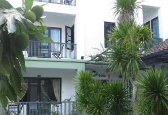 Starfruit Villa has Balcony rooms