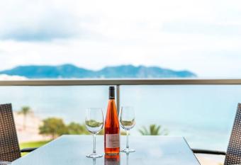 Sa Maniga 6F has Balcony rooms