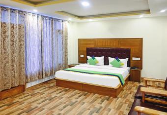 Treebo Dev With Valley View, Mall Road allows 18 year olds to book a room