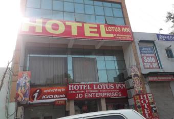 OYO Flagship 70151 Hotel Lotus Inn allows 18 year olds to book a room