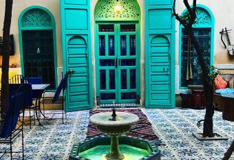 Riad Al Nour has Balcony rooms