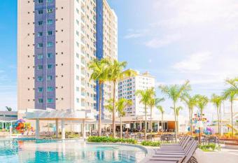 Salinas Exclusive Resort allows 18 year olds to book a room