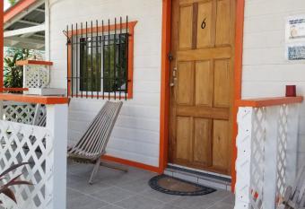 Chapito s 6, Clashing Winds has Balcony rooms